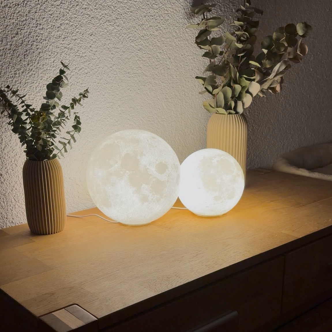LunarGlow – 3D-Druck Mondlampe für gemütliches Licht